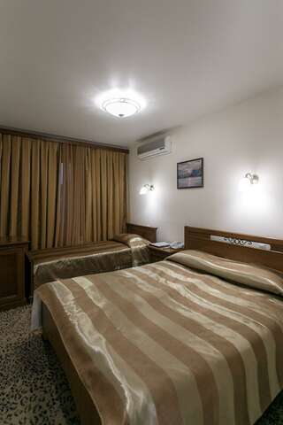 Гостиница Le Vashoff Hotel Санкт-Петербург 3-местный номер стандарт-1